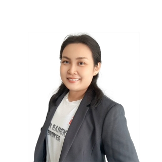 4. วิไลลักษณ์  เจริญสีรุ้ง (เจี๊ยบ)