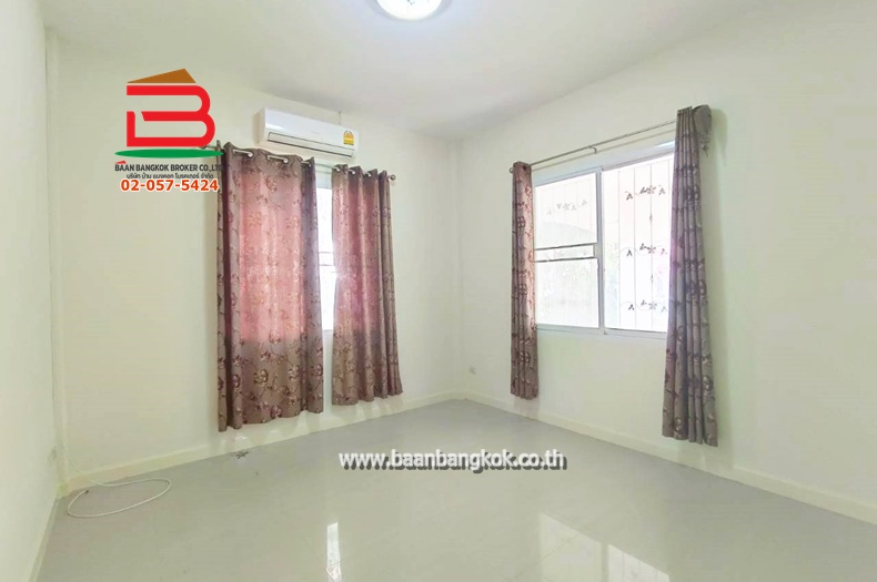 LINE_ALBUM_No. 011097หมู่บ้านฐานมั่นคงบงกช 7_251110_12