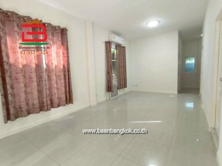 LINE_ALBUM_No. 011097หมู่บ้านฐานมั่นคงบงกช 7_251110_15