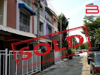 04255, ทาวน์โฮม 3 ชั้น โครงการ โรยัลสายไหม วิลเลจ เนื้อที่ 20 ตรว. มี 3 ห้องนอน 4 ห้องน้ำ ถนนสายไหม เขตสายไหม 