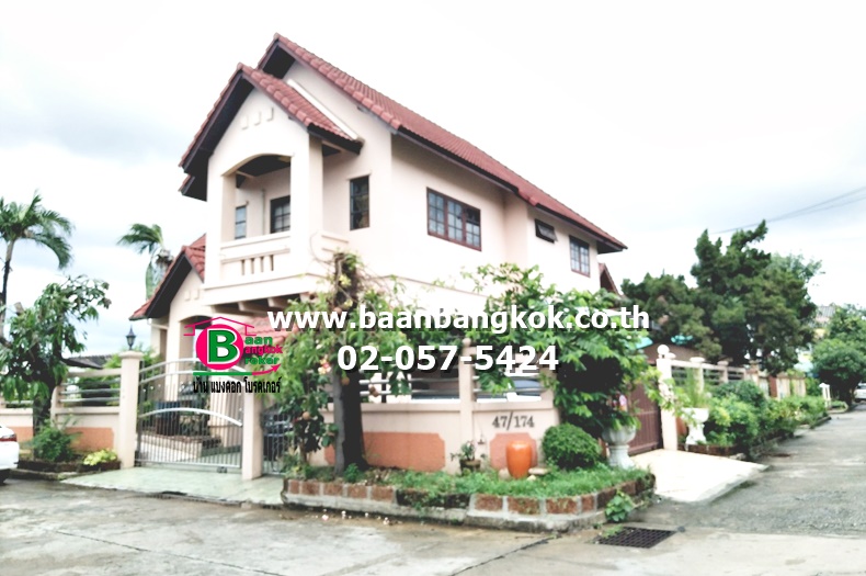 ขาย บ้านเดี่ยว 2 ชั้น หลังมุม พร้อมอยู่+เฟอร์ฯบางส่วน เนื้อที่ 78 ตรว. มี 4 ห้องนอน 4 ห้องน้ำ 1 ห้องครัว 1 ห้องเเม่บ้าน 1 ห้องพระ 1 ห้องทำงาน 1 Living Room เเละบ้านสุนัข 1 หลัง โครงการ กฤษดานคร 10 (เเสนผาสุก 31/1) ถนนรัตนาธิเบศร์ อ.บางใหญ่ จ.นนทบุรี