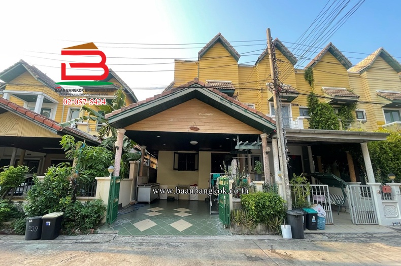ทาวน์โฮม หมู่บ้านแมกไม้ วัชรพล-สุขาภิบาล 5 (สุขาภิบาล 5 ซอย 79) เนื้อที่ 33 ตรว. ใกล้ตลาดวงศกร ถนนสุขาภิบาล 5 แขวงสายไหม เขตสายไหม