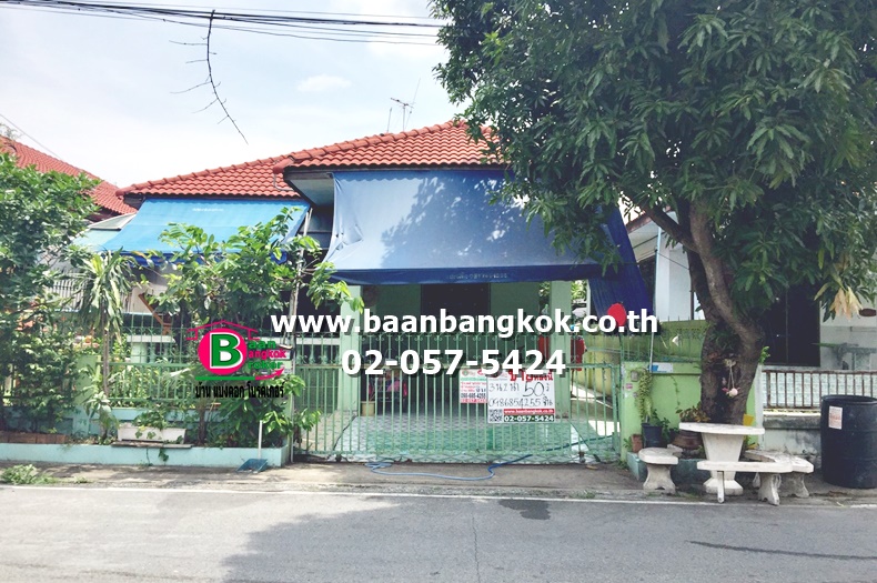 ขาย บ้านเดี่ยว 1 ชั้น พร้อมเฟอร์ฯบางส่วน เนื้อที่ 50 ตรว. มี 3 ห้องนอน 2 ห้องน้ำ 1 ห้องครัว โครงการ ฐานมั่นคง ถนนพหลโยธิน อ.คลองหลวง จ.ปทุมธานี