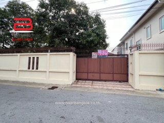 09290, บ้านเดี่ยว ซอยสายไหม 18 เนื้อที่ 300 ตรว. ถนนสายไหม เขตสายไหม จ.กรุงเทพมหานคร