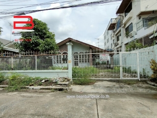 08581, บ้านเดี่ยว หมู่บ้านประชาชื่น 2 เนื้อที่ 60 ตรว. ถนนประชาชื่น อ.ปากเกร็ด จ.นนทบุรี