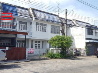 06560, ทาวน์เฮาส์ 2 ชั้น โครงการ อยู่เจริญ 2 เนื้อที่ 21.4 ตรว. มี 3 ห้องนอน 2 ห้องน้ำ ถนนลำลูกกา อ.ลำลูกกา จ.ปทุมธานี 