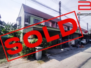 07996, ทาวน์เฮาส์ หมู่บ้าน ฟ้าใสวิวล์ หลังริม เนื้อที่ 16.5 ตรว. ถนนเศรษฐกิจ อ.เมือง จ.สมุทรสาคร