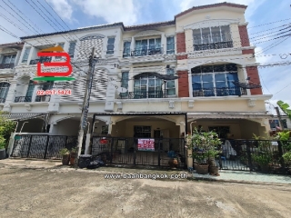 09562, ทาวน์โฮม บ้านกลางเมือง โชคชัย 4 เนื้อที่ 22.6 ตารางวา โชคชัย 4 ซอย 20 ถนนลาดพร้าว แขวงลาดพร้าว เขตลาดพร้าว กรุงเทพมหานคร 