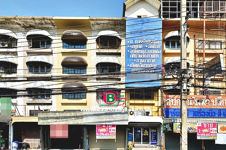 อาคารพาณิชย์ 4.5 ชั้น โครงการ นครบางขัน แยกคลองหลวง เนื้อที่ 14 ตรว. มี 3 ห้องนอน 3 ห้องน้ำ ถนนรังสิต-นครนายก คลองหลวง ปทุมธานี