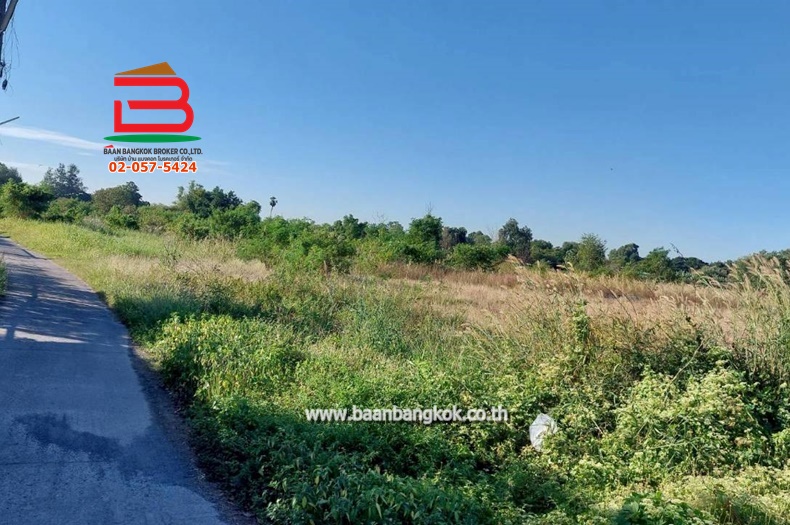 LINE_ALBUM_No.011382ที่ดินเปล่า 12-3-92.7ไร่ ต.ศาลารีไทย .ต้น_251208_12