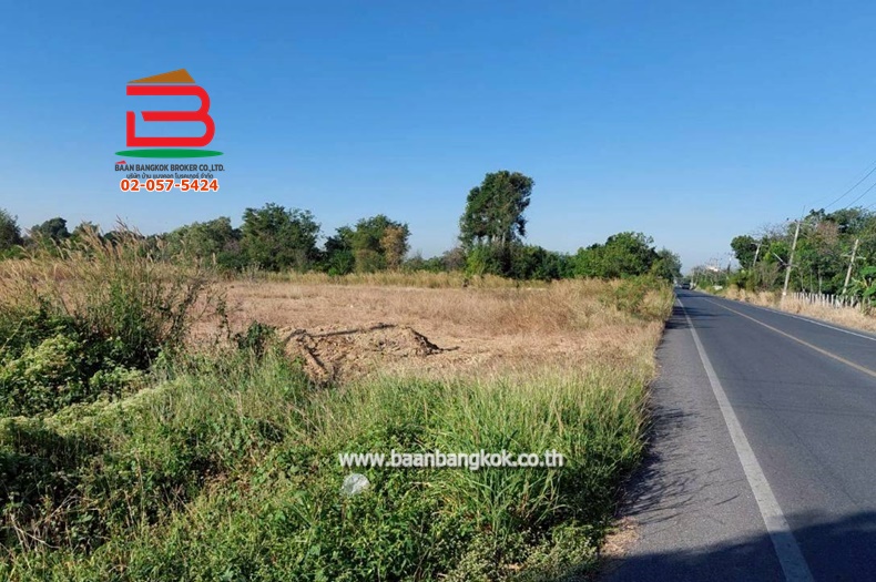 LINE_ALBUM_No.011382ที่ดินเปล่า 12-3-92.7ไร่ ต.ศาลารีไทย .ต้น_251208_21