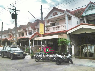 03500, ทาวน์เฮาส์ 2 ชั้น โครงการ โชคชัย ปัญจทรัพย์ เนื้อที่ 19 ตรว. มี 2 ห้องนอน 2 ห้องน้ำ ถนนรามคำแหง เขตมีนบุรี