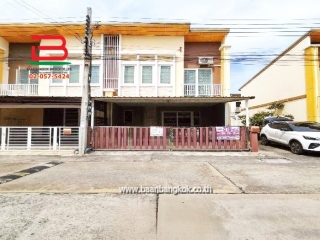 11328, ทาวน์โฮม หลังริม โกลเด้น ทาวน์ วัชรพล-สุขาภิบาล 5 เนื้อที่ 21.7 ตรว. ใกล้บิ๊กซี สุขาภิบาล 5 ถนนสุขาภิบาล 5 แขวงออเงิน เขตสายไหม