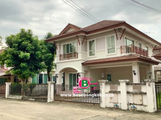 03552, บ้านเดี่ยว 2 ชั้น โครงการ บ้านสวนผึ้ง เนื้อที่ 59.5 ตรว. มี 3 ห้องนอน 3 ห้องน้ำ ถนนรามอินทรา เขตบางเขน