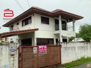 06786, บ้านเดี่ยว 2 ชั้น หลังริม โครงการ เทพนครนิเวศน์ เนื้อที่ 52 ตรว. มี 4 ห้องนอน 2 ห้องน้ำ ถนนพหลโยธิน เขตสายไหม