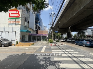 LINE_ALBUM_N10913. พื้้นที่ให้เช่า  พระราม9_250729_7