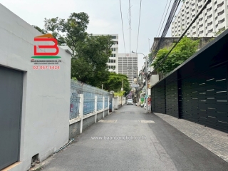 10446, ที่ดิน ซอยสีลม 11 เนื้อที่ 230 ตรว. ใกล้มูลนิธิตระกูลหว่อง ถนนสีลม แขวงสาทร เขตบางรัก กรุงเทพมหานคร