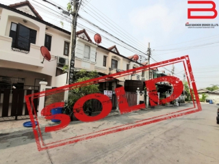 03833, ทาวน์เฮาส์ 2 ชั้น โครงการ เค.ซี.รามอินทรา 6 เนื้อที่ 16 ตรว. มี 2 ห้องนอน 2 ห้องน้ำ ถนนพระยาสุเรนทร์ เขตคลองสามวา