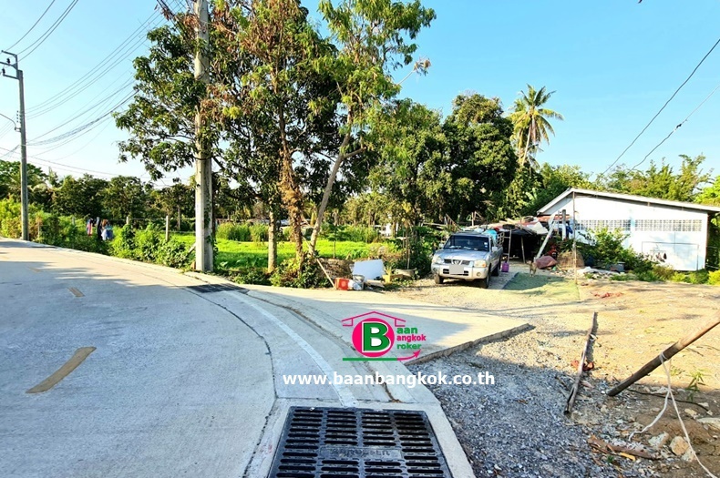 ที่ดินสวน ติดหมู่บ้านเพอร์เฟค บางรักน้อย ซ.16 เนื้อที่ 2-2-34.4 ไร่ ถนนรัตนาธิเบศร์ อ.เมือง จ.นนทบุรี