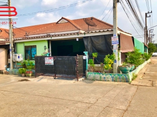 03960, ทาวน์เฮาส์ 1 ชั้น หลังมุม โครงการ โรจนะเรสซิเด้นท์ เนื้อที่ 26 ตรว. มี 2 ห้องนอน 1 ห้องน้ำ ถนนโรจนะ-อุทัย (3063) อ.อุทัย จ.อยุธยา