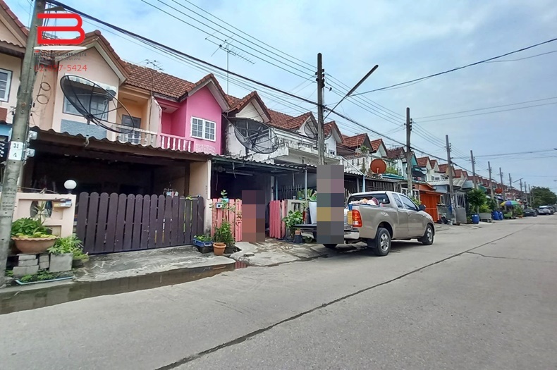 ทาวน์เฮาส์ 2 ชั้น โครงการ อินทราวิว เนื้อที่ 19 ตรว. มี 2 ห้องนอน 2 ห้องน้ำ ถนนนิมิตรใหม่ เขตคลองสามวา 