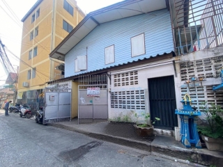 09828, ที่ดินพร้อมห้องเช่า ประชาสงเคราะห์ 24 แยก 3 เนื้อที่ 61 ตรว. ถนนวิภาวดี แขวงสามเสนในฝั่งเหนือ เขตบางซื่อ กรุงเทพฯ