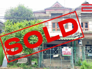 06674, ทาวน์เฮาส์ หมู่บ้าน ดิเอมเมอรัลพาร์ค 3 เนื้อที่ 45 ตรว. ถนนโยธาธิการ นนทบุรี 2003 อ.ปากเกร็ด จ.นนทบุรี