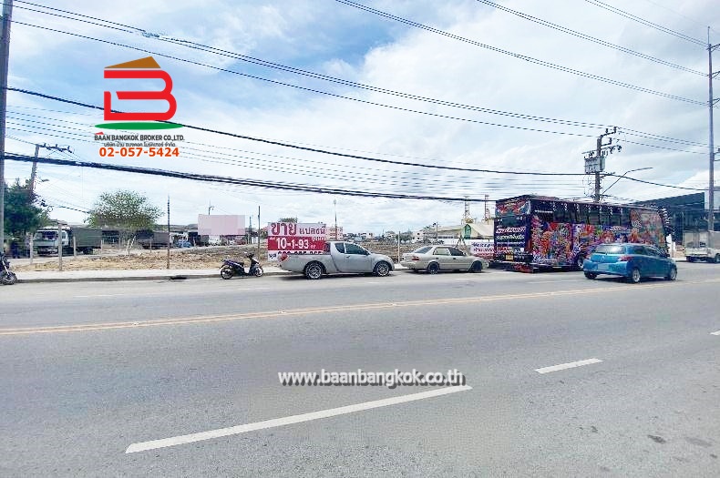 ที่ดินติดถนน ท้ายบ้านซอย 38 ขายถูก เท่าราคาประเมิน เนื้อที่ 10-0-93 ไร่ ถนนสุขุมวิทสายเก่า อ.เมืองสมุทรปราการ