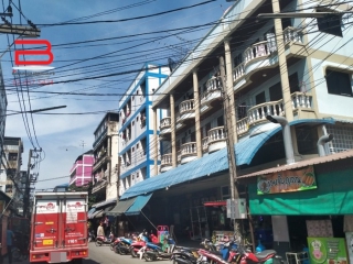 06913, อาคารพาณิชย์ หลังมุม ตลาดสี่มุมเมือง ซอย 1 เนื้อที่ 90 ตรว. ถนนพหลโยธิน อ.ลำลูกกา จ.ปทุมธานี