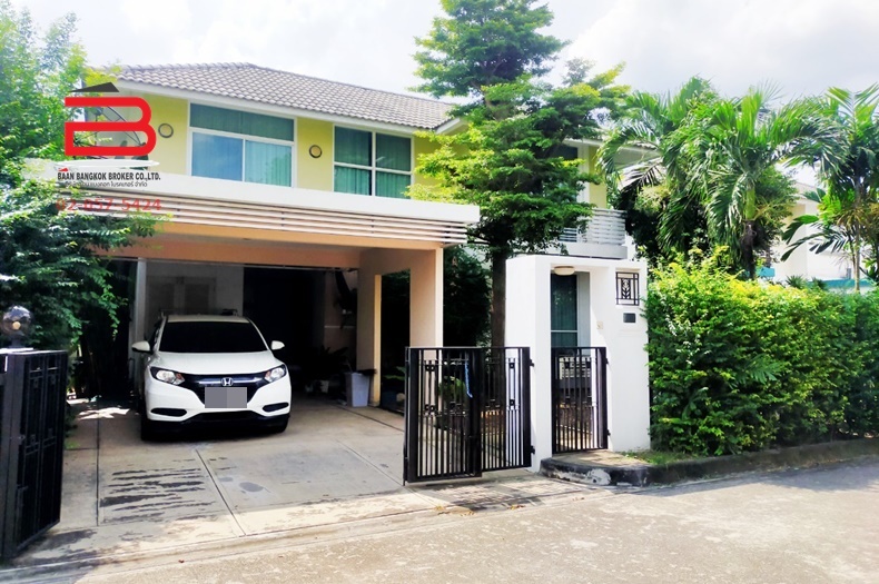 บ้านเดี่ยว 2 ชั้น โครงการ โฮมเพลส วงแหวน-รัตนาธิเบศร์ เนื้อที่ 53.6 ตรว. มี 3 ห้องนอน 3 ห้องน้ำ ถนนกาญจนาภิเษก อ.บางใหญ่ จ.นนทบุรี