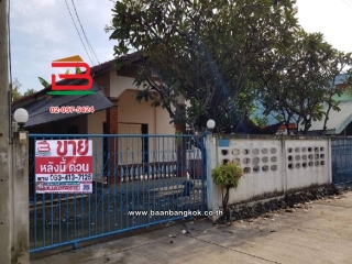 09848, บ้านเดี่ยว โครงการ เฉลิมพรรณ อู่ทอง-ท่าพระ เนื้อที่ 57 ตารางวา ใกล้หอนาฬิกาบรรหารแจ่มใส ถนนอู่ทอง-บ้านไร่ (สาย 333) ตำบลอู่ทอง อำเภออู่ทอง จังหวัดสุพรรณบุรี 