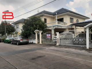 06872, บ้านเดี่ยว 2 ชั้น โครงการ อยู่เจริญ เนื้อที่ 76 ตรว. มี 4 ห้องนอน 4 ห้องน้ำ ถนนรังสิต-นครนายก อ.ธัญบุรี จ.ปทุมธานี