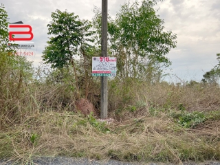 07172, ที่ดินเปล่าถมแล้ว ใกล้สี่แยกร.ร.นายร้อย จปร. เนื้อที่ 200 ตรว. ถนนรังสิต-นครนายก อ.เมือง จ.นครนายก
