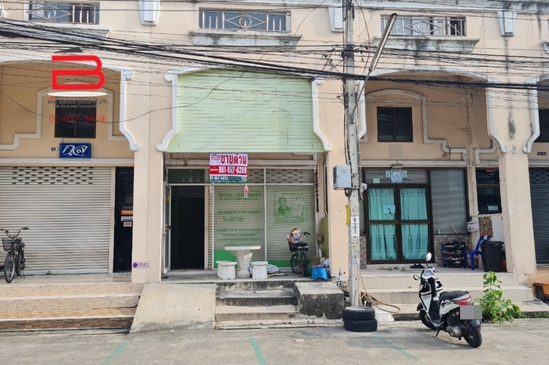 อาคารพาณิชย์ หมู่บ้าน รุ่งกิจวิลล่า 9 เนื้อที่ 18 ตรว. ถนนร่มเกล้า เขตลาดกระบัง