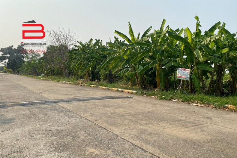  ที่ดินเปล่าถมเเล้ว หมู่บ้าน เลคการ์เด้น (คลองแพ่ง-ลาดกระบัง) เนื้อที่ 126 ตรว. ถนนหลวงแพ่ง อ.เมือง จ.ฉะเชิงเทรา