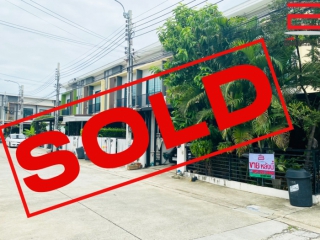 07417, ทาวน์เฮาส์ 2 ชั้น หลังมุม โครงการ เดอะคอนเนค เนื้อที่ 24.6 ตรว. ซอยพัฒนาการ 38 เขตสวนหลวง
