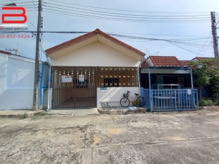 08900, ทาวน์เฮาส์ หมู่บ้าน เรือนสุข 2 (คลอง 9) เนื้อที่ 19.5 ตรว. ถนนรังสิต-นครนายก อ.ธัญบุรี จ.ปทุมธานี