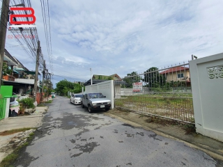 08931, ที่ดินเปล่าถมแล้ว พร้อมออฟฟิศ ซอยวิภาวดีรังสิต 70 เนื้อที่ 154 ตรว. ถนนวิภาวดี-รังสิต เขตหลักสี่