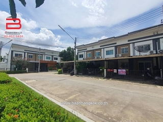08771, ทาวน์เฮาส์ หมู่บ้าน ไลโอ บลิสซ์ เนื้อที่ 25.6 ตรว. ถนนคลองหลวง อ.คลองหลวง จ.ปทุมธานี