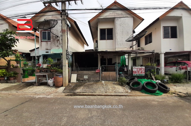 บ้านเดี่ยว หมู่บ้านเอื้ออาทร รังสิตคลอง 5/3 เนื้อที่ 21 ตรว. ถนนคลองหลวง อ.คลองหลวง จ.ปทุมธานี