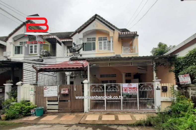 ทาวน์เฮาส์ หมู่บ้าน เสนาวิลล่า 8 เนื้อที่ 24.4  ตรว. ถนนพระยาสุเรนทร์ เขตคลองสามวา