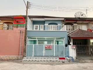 10265, ทาวน์เฮาส์ หมู่บ้าน สถาพร คลอง 4  เนื้อที่ 22.5 ตรว. ถนนรังสิต-นครนายก อ.ธัญบุรี ปทุมธานี