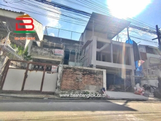 11238, ทาวน์โฮม 2 ชั้นครึ่ง ซอยสุขุมวิท 99 เนื้อที่ 47 ตรว. ใกล้ BTS บางจาก ถนนสุขุมวิท แขวงบางจาก เขตพระโขนง จังหวัดกรุงเทพมหานคร