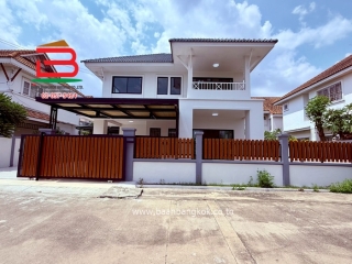 11805, บ้านเดี่ยว หมู่บ้านอิมพีเรียล ลากูน่า (โครงการ 2) เนื้อที่ 56.8 ตรว. (ใกล้เซ็นทรัลเวสต์เกต) ถนนกาญจนาภิเษก ตำบลบางบัวทอง อำเภอบางบัวทอง จังหวัดนนทบุรี