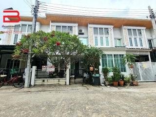 08263, ทาวน์โฮม หมู่บ้าน โกลเด้นทาวน์ รามอินทรา-คู้บอน เนื้อที่ 16.5 ตรว. เขตบางเขน