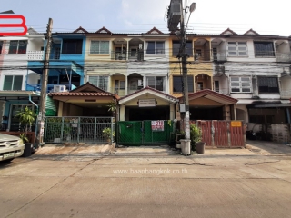 08286, ทาวน์เฮาส์ หมู่บ้าน สุภาวัลย์ เนื้อที่ 18 ตรว. ถนนหทัยราษฎร์ เขตมีนบุรี