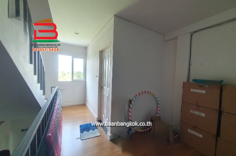 8-Photoroom
