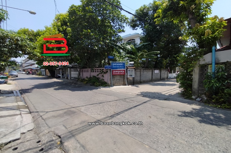 LINE_ALBUM_N.08443ที่ดินพร้อมบ้าน60ตรวชุมชนเมตตาพหล50แยก19_230520_24