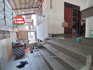 LINE_ALBUM_N.08443ที่ดินพร้อมบ้าน60ตรวชุมชนเมตตาพหล50แยก19_230520_15