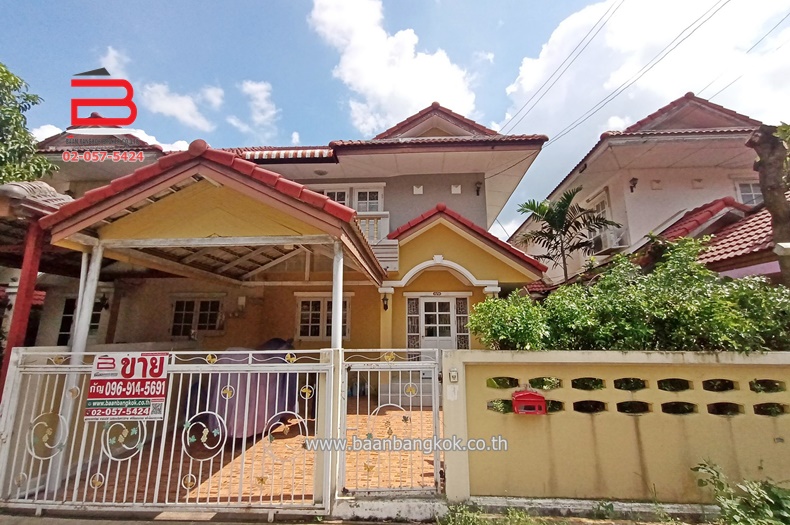 บ้านเแฝด หมู่บ้าน เมืองทรัพย์ธานี เนื้อที่ 32 ตรว. ถนนรามอินทรา เขตคลองสามวา